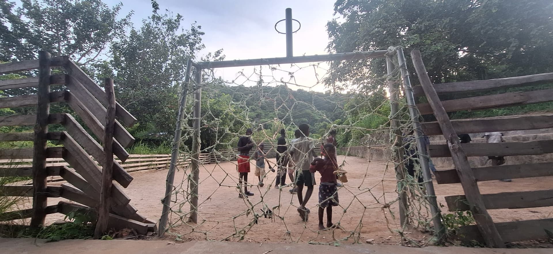 Voetbalveld aanleg in Soweto