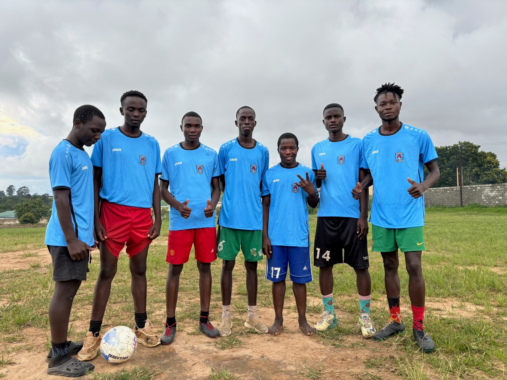 Gezamenlijk overleg tussen UNGWERU, St. Patrick en Football is Life